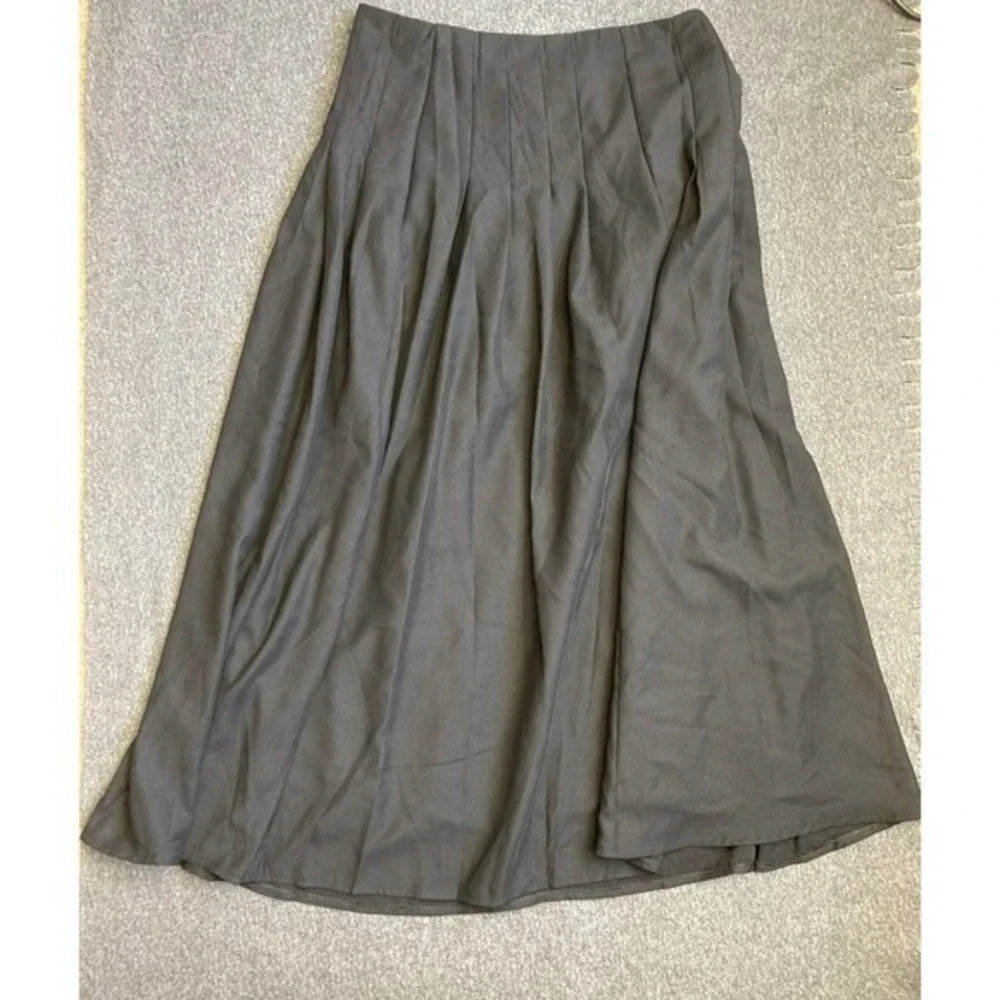 Fashion Classic Gray Cropped‎ Blazer and Black Pleated Maxi Skirt Set 9402 XL